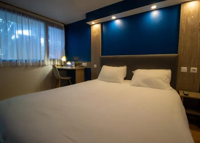 Rbx - Centre Hotel 2*